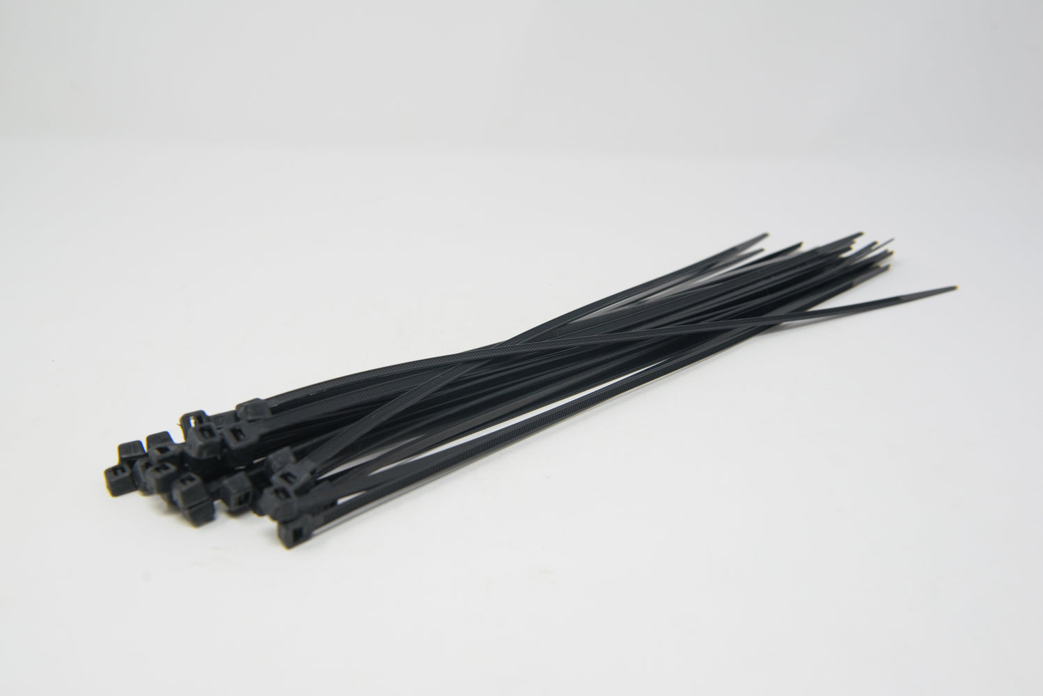 Zuncho Plástico 16" Negro (100) Amr106-100 Uyustools